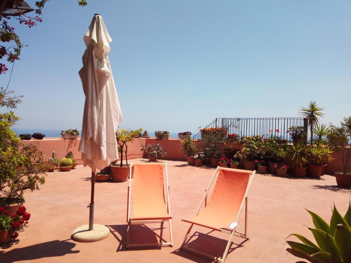 A Casa Di Tommy B&B Acireale Buitenkant foto