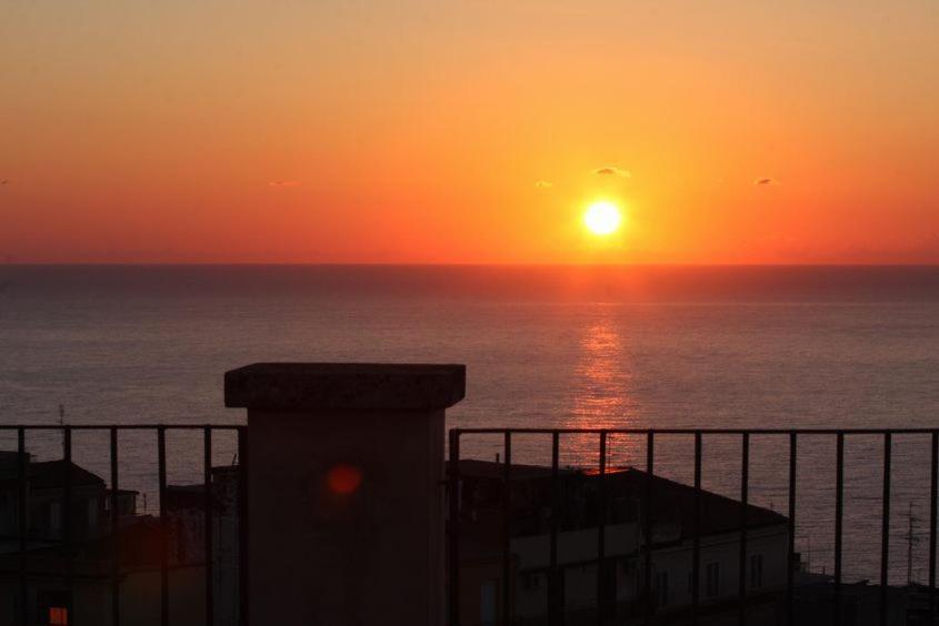 A Casa Di Tommy B&B Acireale Buitenkant foto